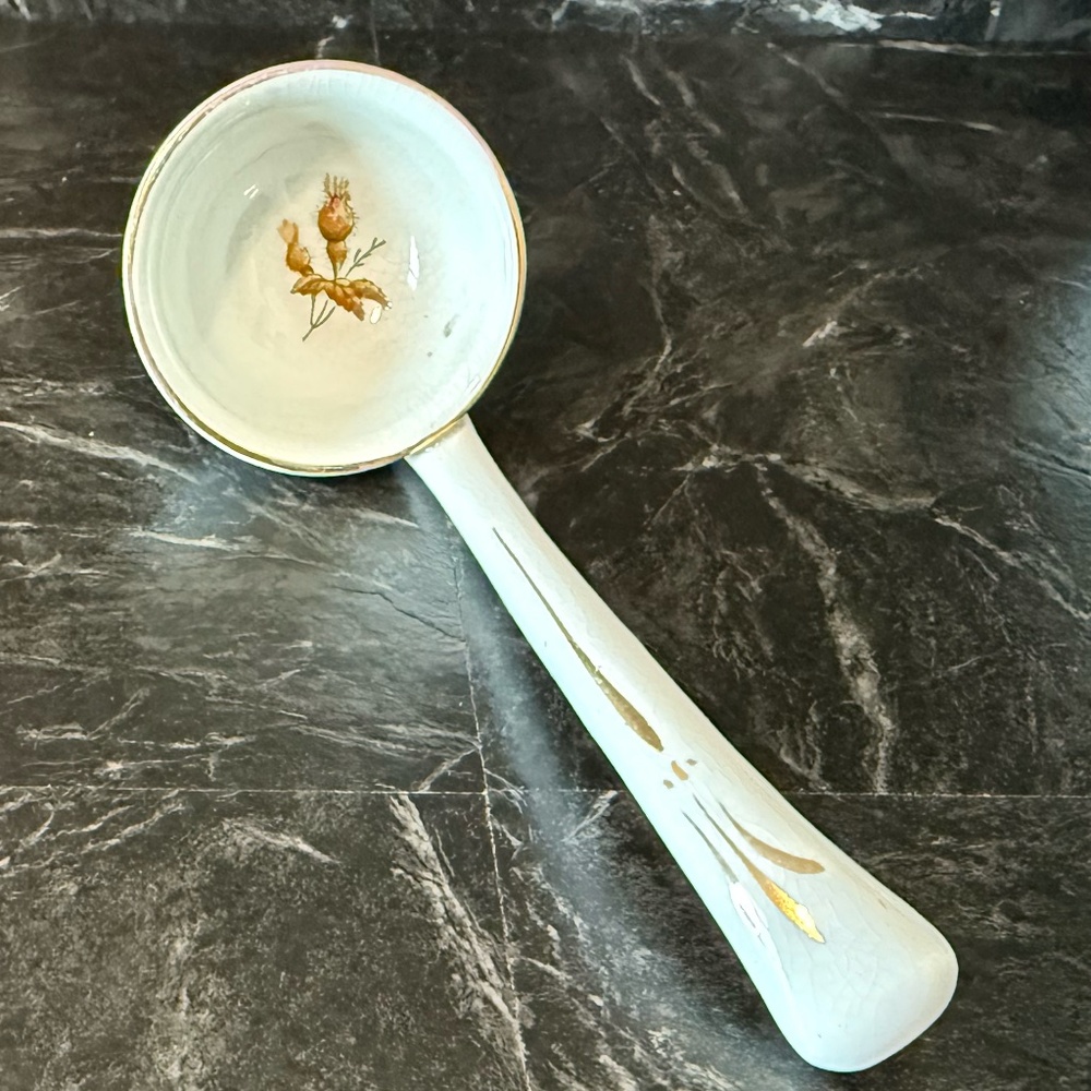 ROYAL IRONSTONE ALFRED MEAKING Serving Dish and Spoon - Picture 11 of 16